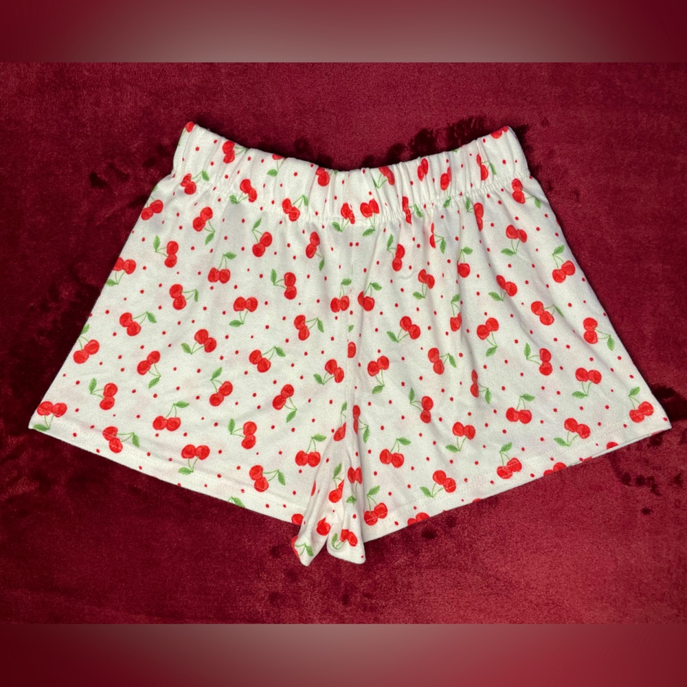 CHERRY | Cherry White Women Sleep Shorts | Size: M